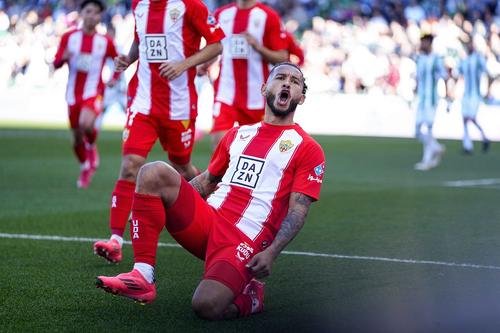 Luis Suarez, bucurându-se pentru un gol înscris la Almeria // foto: Imago Images