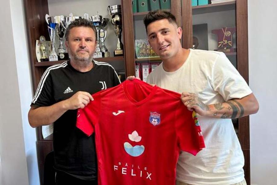 Steliano Filip a semnat cu Lotus Băile Felix. Foto: bihon.ro Steliano Filip revine! » Fundașul a semnat cu o echipă din România
