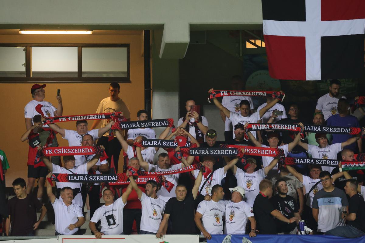 După scandalul imens cu suporterii lui Dinamo, la vizita rapidiștilor la Miercurea Ciuc lucrurile au stat radical altfel » Cu cine s-au „războit” giuleștenii