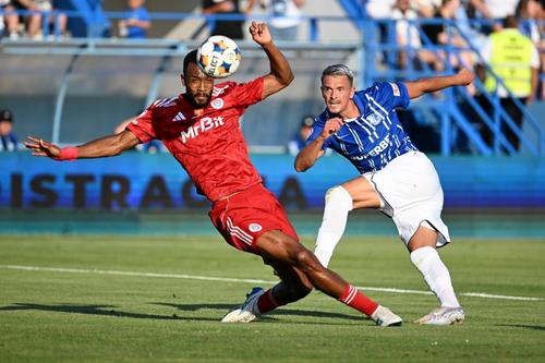 Ianis Zicu nu se va putea baza pe 8 jucători în FCSB - Farul. FOTO: Facebook @Farul Constanța