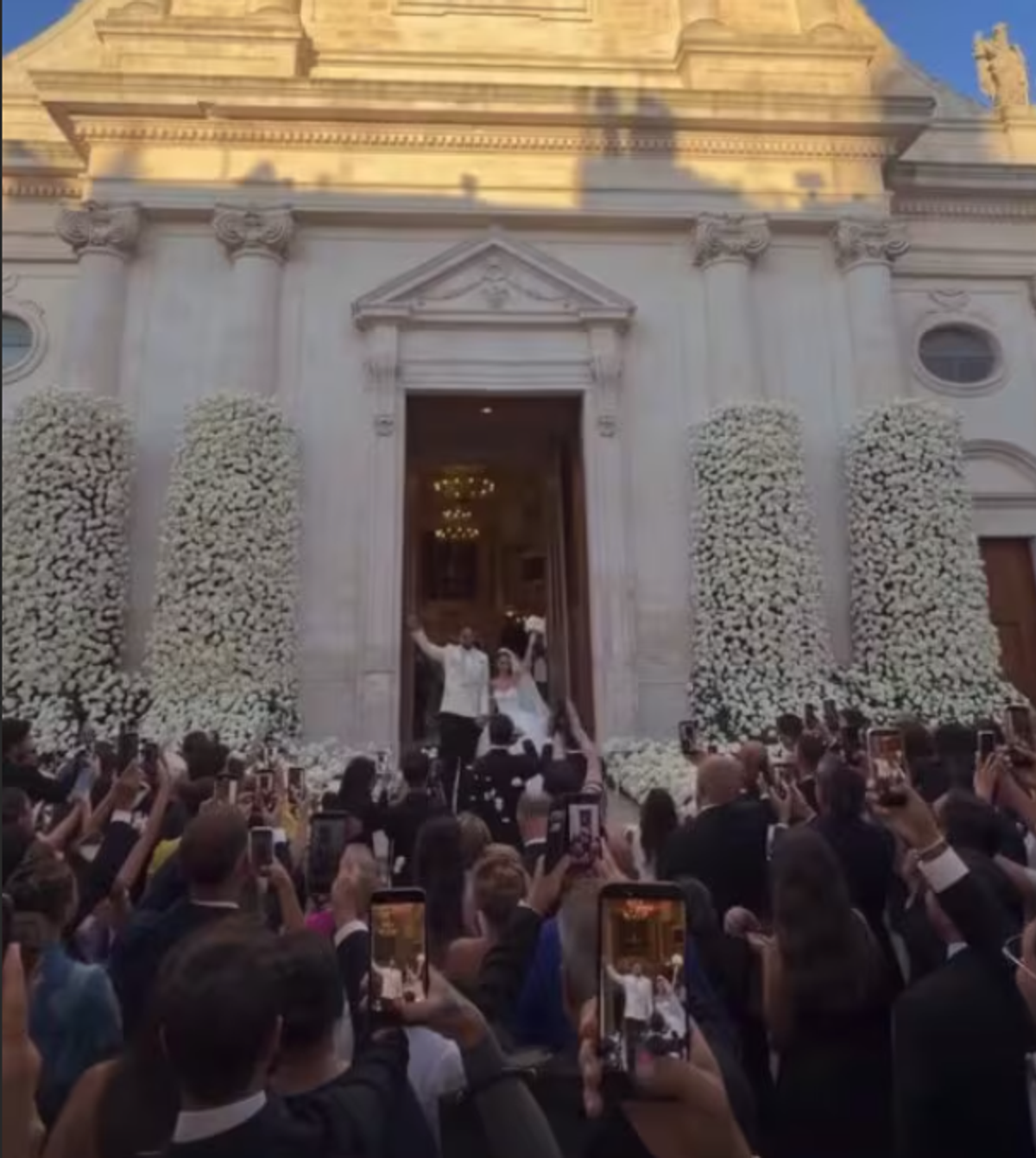 Gafă sinistră, în direct, la nunta verii în fotbal: „Aici vor avea loc funeraliile căpitanului naționalei!”