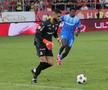 Alaa Bellaarouch, Nsimba în Dinamo - Universitatea Craiova // Foto: Ionuț Iordache