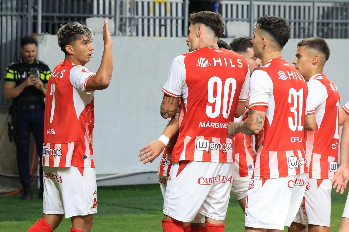 Dinamo - Universitatea Craiova 5-1 » Noaptea „câinilor”! Dinamo a îngenuncheat campioana, Craiova KO!