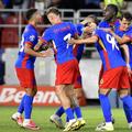 Aymen Boutoutaou, Octavian Popescu, Florin Tănase, Alex Stoian, Joyskim Dawa și Risto Radunovic în FCSB - Auda // foto: Cristi Preda (GSP)