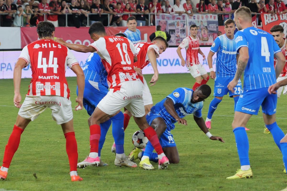 Dinamo - Universitatea Craiova 5-1 » Noaptea „câinilor”! Dinamo a îngenuncheat campioana, Craiova KO!