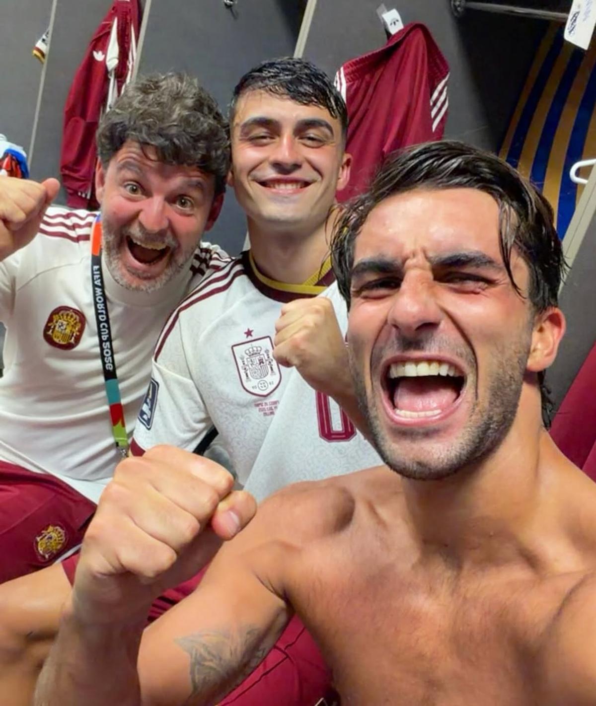Ferran Torres și Marcos Llorente, surprinși împreună în ipostaze tandre la Ibiza