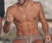 Ferran Torres și Marcos Llorente, surprinși împreună în ipostaze tandre la Ibiza. Foto: Hola.com