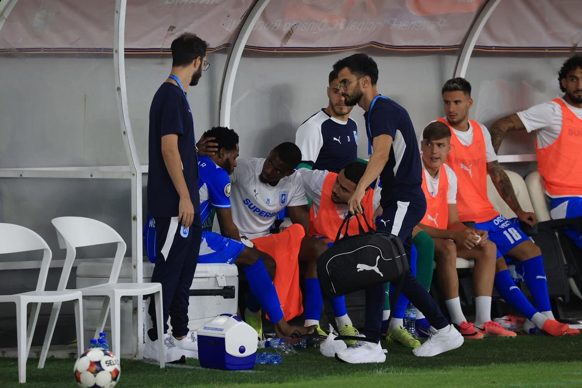 Debut de coșmar pentru Ronaldo Webster la Universitatea Craiova: gafă imensă și schimbare în minutul 37