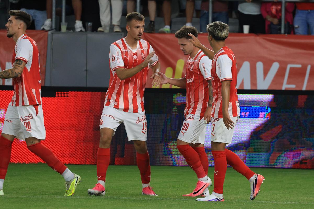 Dinamo - Universitatea Craiova 5-1 » Noaptea „câinilor”! Dinamo a îngenuncheat campioana, Craiova KO!
