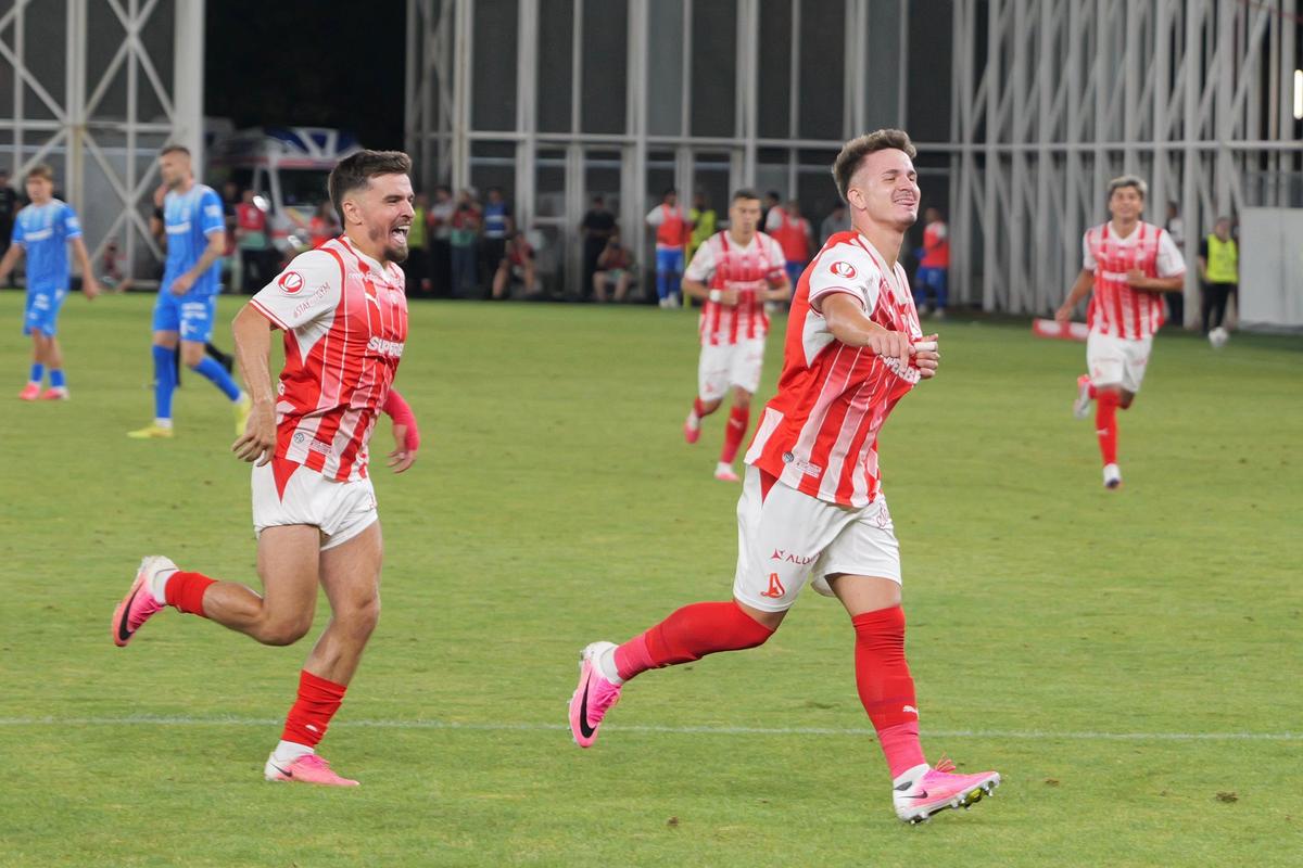 Dinamo - Universitatea Craiova 5-1 » Noaptea „câinilor”! Dinamo a îngenuncheat campioana, Craiova KO!