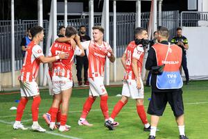 Dinamo - Universitatea Craiova » COȘMAR alb-albastru la București: campioana rămâne în 10 oameni!