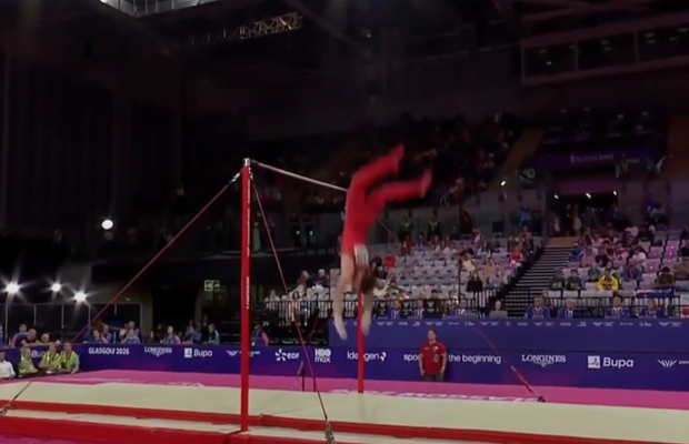 Cădere terifiantă a gimnastului » A rămas nemișcat. Atenție, imagini cu puternic impact emoțional!
