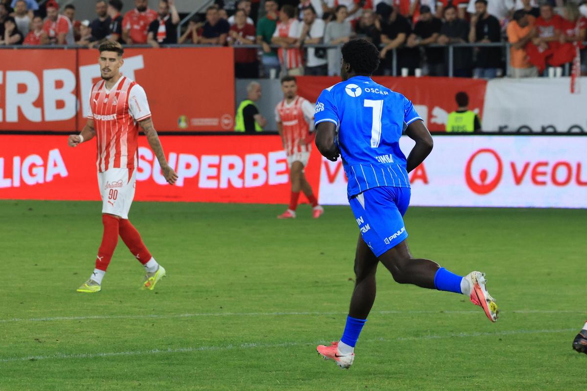 Dinamo - Universitatea Craiova 5-1 » Noaptea „câinilor”! Dinamo a îngenuncheat campioana, Craiova KO!