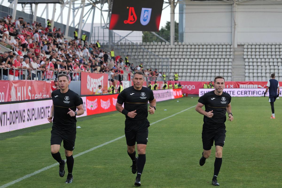 Imagini de Ionuț Iordache înainte de Dinamo - Universitatea Craiova