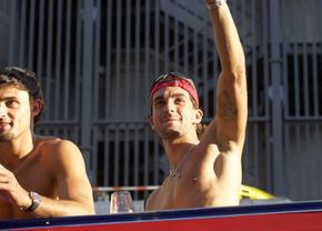 Ferran Torres și Marcos Llorente, surprinși în ipostaze tandre pe iaht în Ibiza. Controverse în rândul fanilor