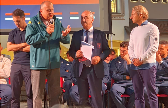 Dan Șucu a venit în cantonamentul echipei și a luat cuvântul în fața a 3.000 de suporteri