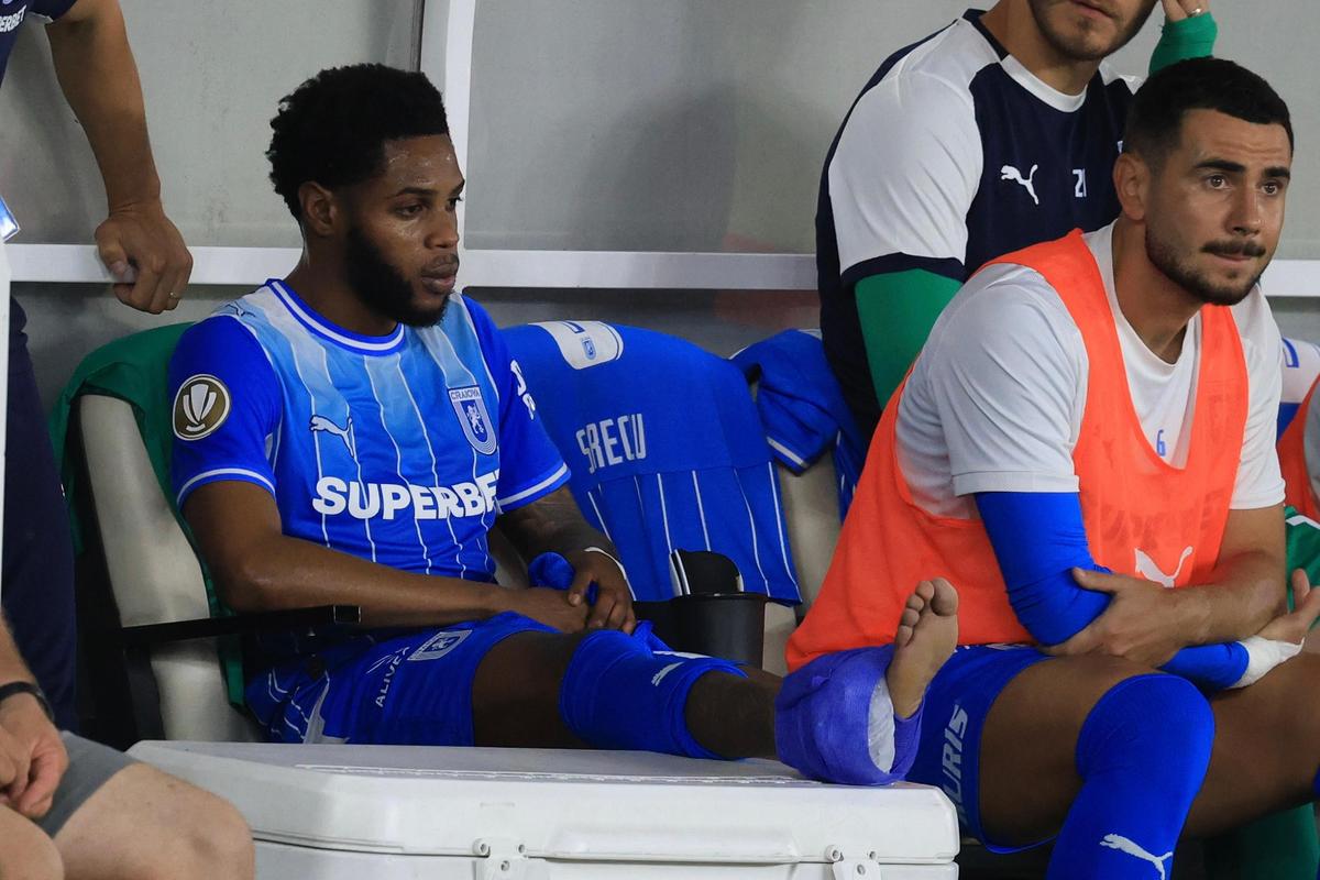 Debut de coșmar pentru Ronaldo Webster la Universitatea Craiova: gafă imensă și schimbare în minutul 37
