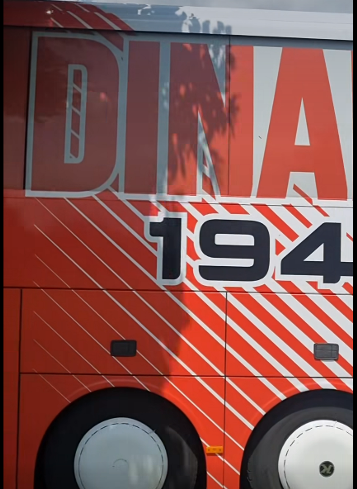 Noul detaliu de pe autocarul lui Dinamo, după scăparea jenantă de săptămâna trecută