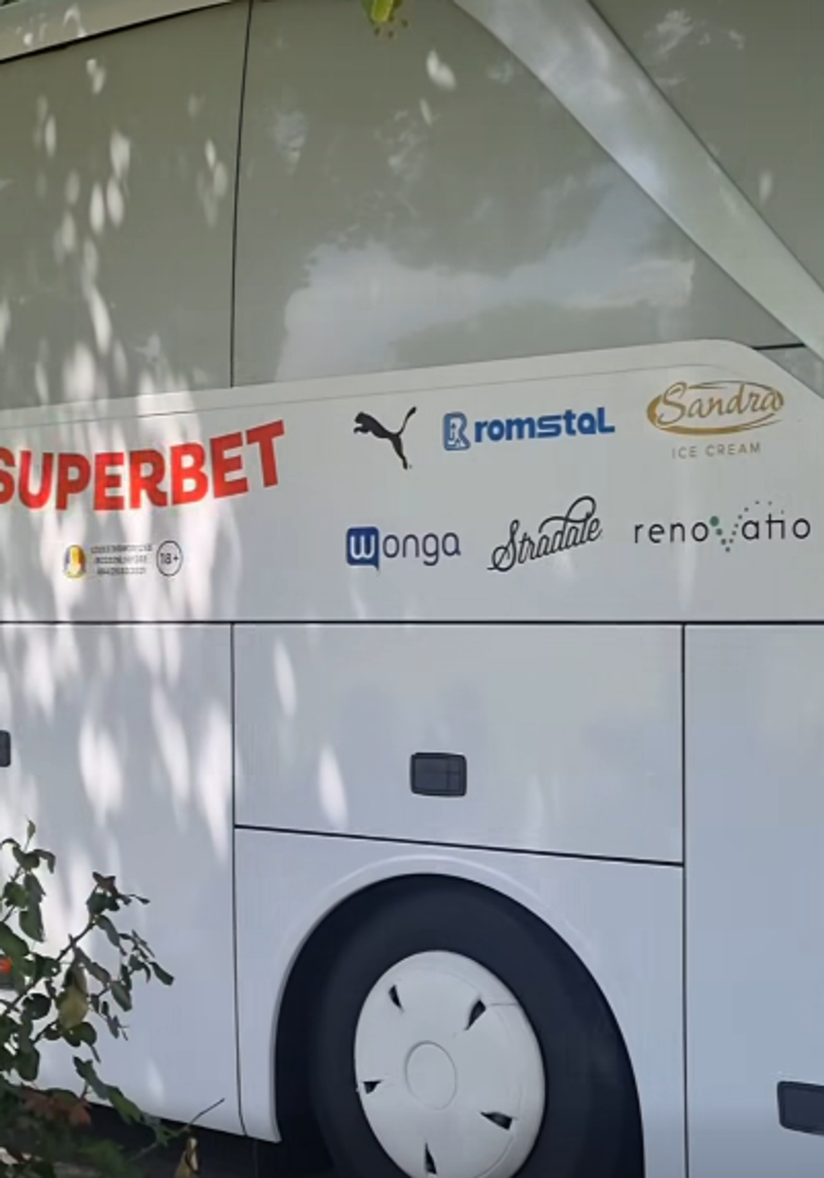 Noul detaliu de pe autocarul lui Dinamo, după scăparea jenantă de săptămâna trecută