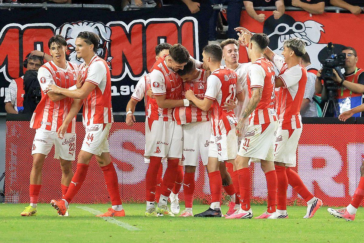 Dinamo - Universitatea Craiova 5-1 » Noaptea „câinilor”! Dinamo a îngenuncheat campioana, Craiova KO!