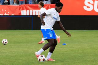 Steven Nsimba face acuzații grave la adresa unui arbitru: „NU a vrut să oprească meciul pentru scandările rasiste”
