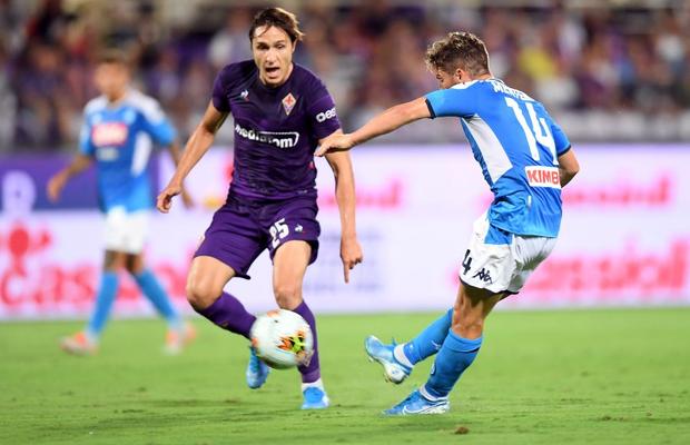 VIDEO Fiorentina - Napoli 3-4 » Montella: „Mertens a simulat. Sunt cinci arbitri, dar nu s-au folosit de VAR!”