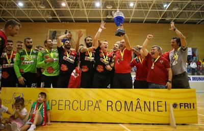 HANDBAL / GALERIE FOTO+VIDEO Dinamo a cucerit Supercupa la handbal masculin! De ce dă Federația în judecată