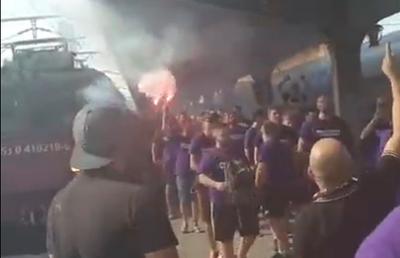 RAPID - ASU POLI 1-0 // VIDEO Rapidiștii i-au așteptat pe bănățeni în Gara de Nord înainte de meci și au făcut o atmosferă incendiară!