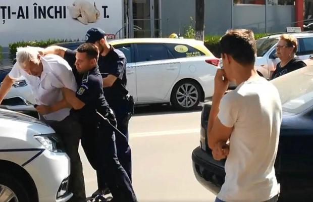 VIDEO ȘOCANT! Un polițist agresează doi bătrâni în Slobozia! Filmarea a devenit virală: ce făcuse, de fapt, șoferul