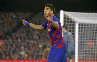 Destinație surpriză pentru Luis Suarez » Un colos al Europei l-a pus pe lista de transferuri