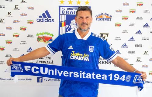 Italianul Nicolo Napoli (58 de ani) a fost prezentat oficial la U Craiova 1948.