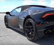 FOTO Aubameyang și-a deschis garajul de lux: Ferrari de 2,2 milioane de euro și 4 Lamborghini, dar și un „intrus” de numai 25.000 de euro