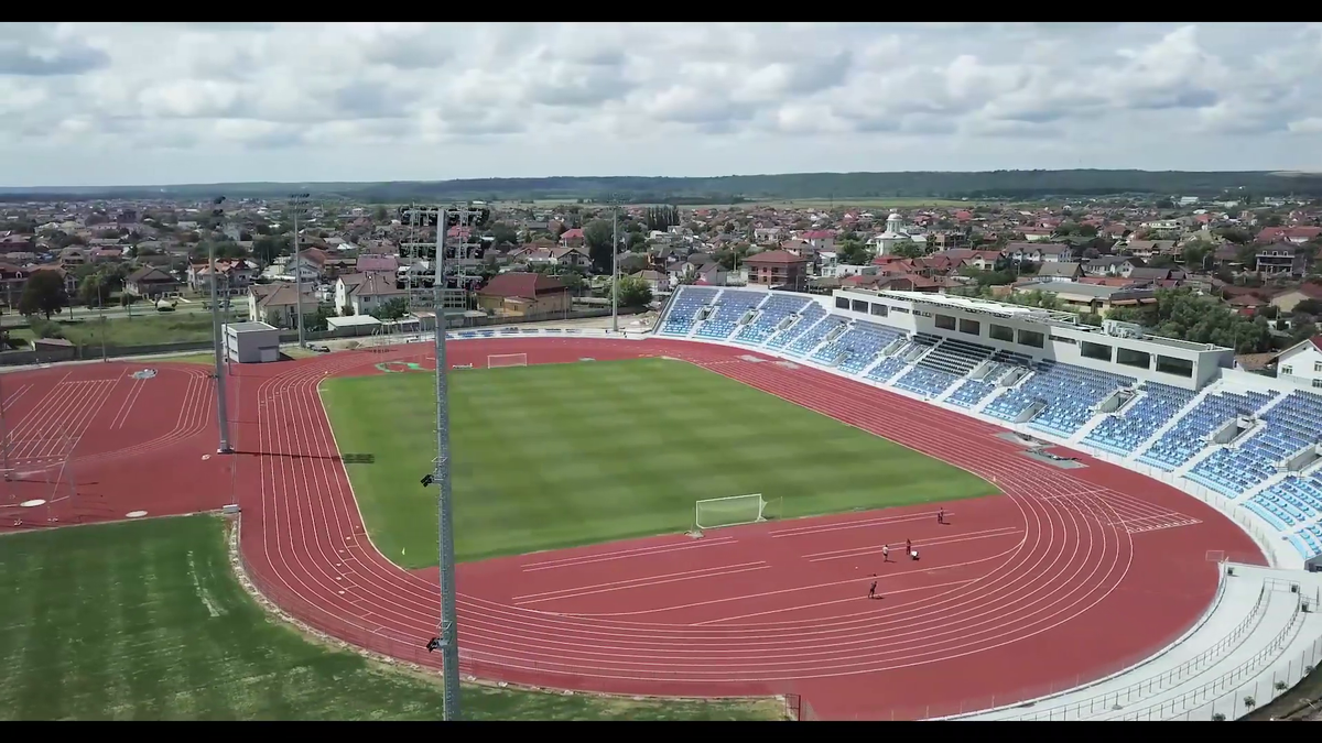VIDEO & FOTO Încă un stadion modern inaugurat la Craiova: e unic în România
