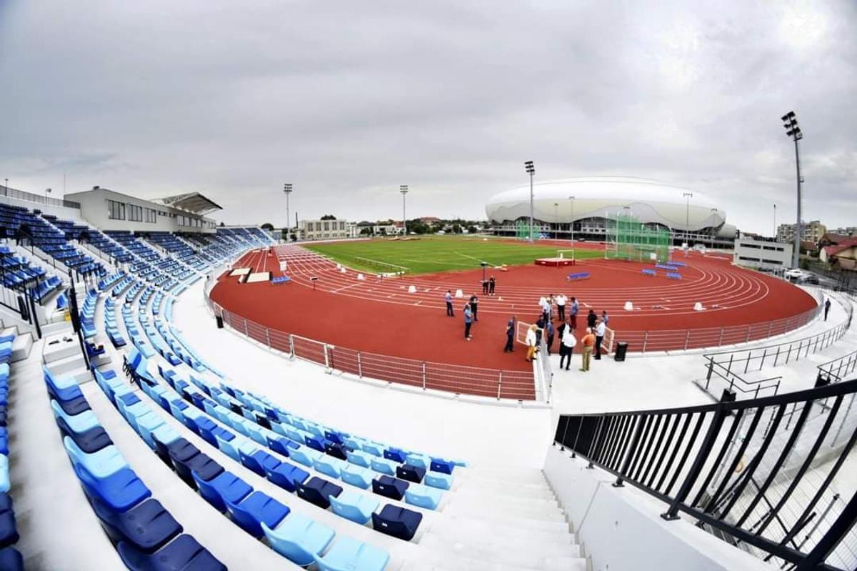VIDEO & FOTO Încă un stadion modern inaugurat la Craiova: e unic în România