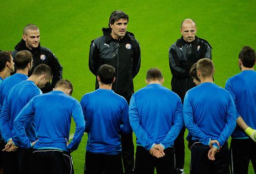 CFR Cluj și Dinamo Zagreb se întâlnesc miercuri, de la ora 21:00, în turul 2 preliminar din Liga Campionilor. Zoran Mamic (48 de ani), antrenorul croaților, se teme de Ciprian Deac și laudă performanțele lui Dan Petrescu.
