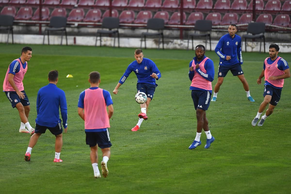 CFR CLUJ - DINAMO ZAGREB. VIDEO Dan Petrescu, conferință incendiară: „Eu sunt prost, nu?! Chiar ar fi normal să fim eliminați de croați!”