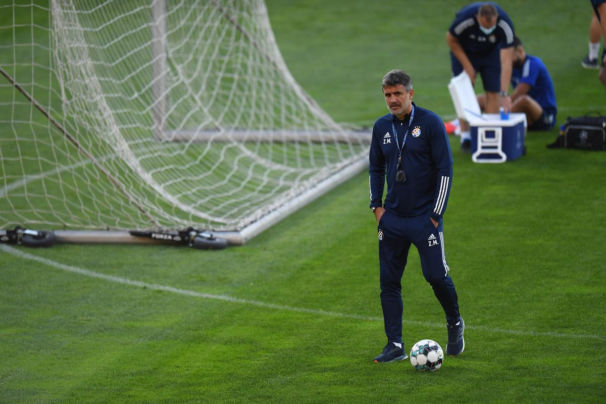 CFR CLUJ - DINAMO ZAGREB. VIDEO Dan Petrescu, conferință incendiară: „Eu sunt prost, nu?! Chiar ar fi normal să fim eliminați de croați!”