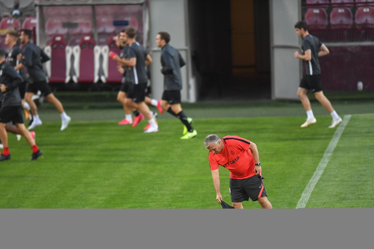 Dan Petrescu anunță că are bagajul la ușă: „Pot pleca după meciul cu croații”