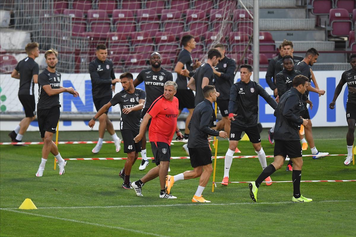 CFR CLUJ - DINAMO ZAGREB. VIDEO Dan Petrescu, conferință incendiară: „Eu sunt prost, nu?! Chiar ar fi normal să fim eliminați de croați!”