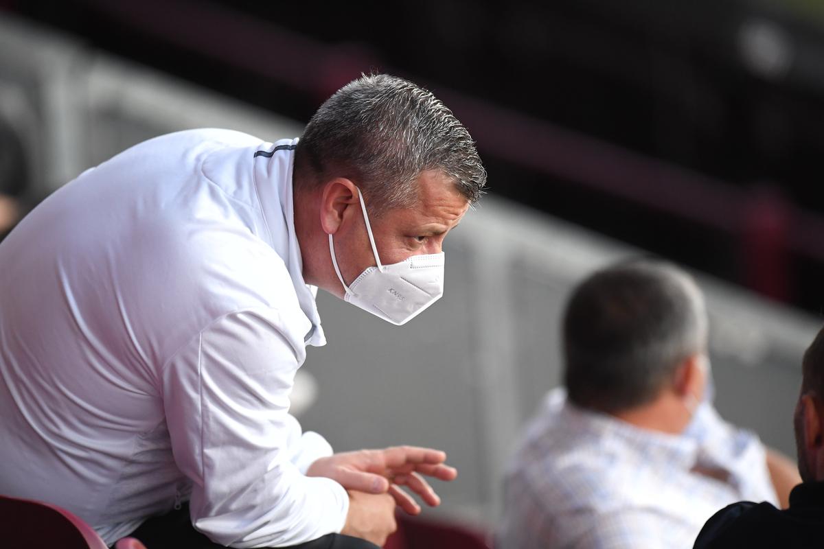 CFR CLUJ - DINAMO ZAGREB. VIDEO Dan Petrescu, conferință incendiară: „Eu sunt prost, nu?! Chiar ar fi normal să fim eliminați de croați!”