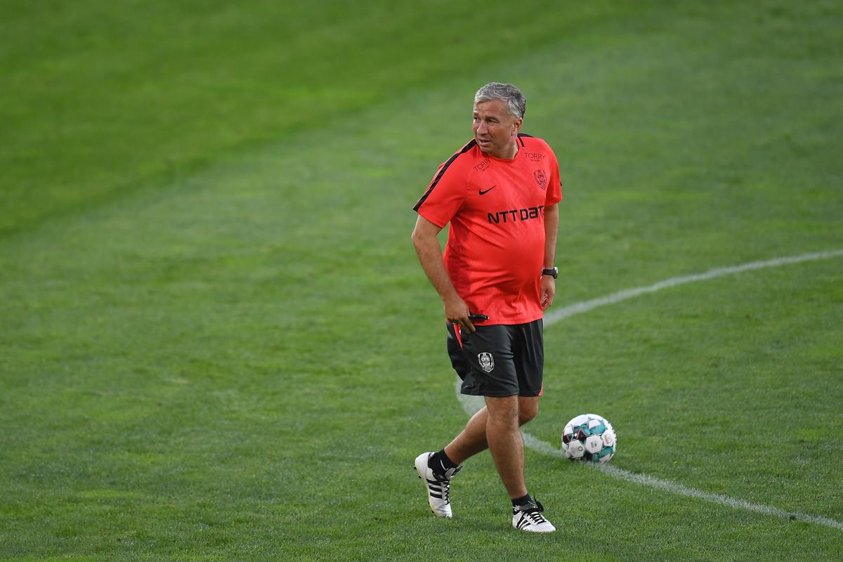 Dan Petrescu anunță că are bagajul la ușă: „Pot pleca după meciul cu croații”