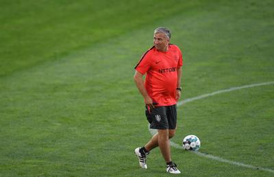 Dan Petrescu anunță că are bagajul la ușă: „Pot pleca după meciul cu croații”