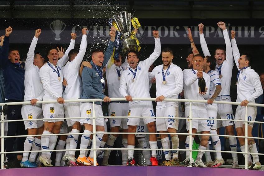 Șahtior, campioana Ucrainei, și Dinamo Kiev, formația lui Mircea Lucescu și câștigătoare a Cupei, se întâlnesc astăzi, de la ora 21:00, în Supercupa Ucrainei. Partida nu e transmisă la TV în România, dar poate fi urmărită în format liveSCORE pe GSP.ro.