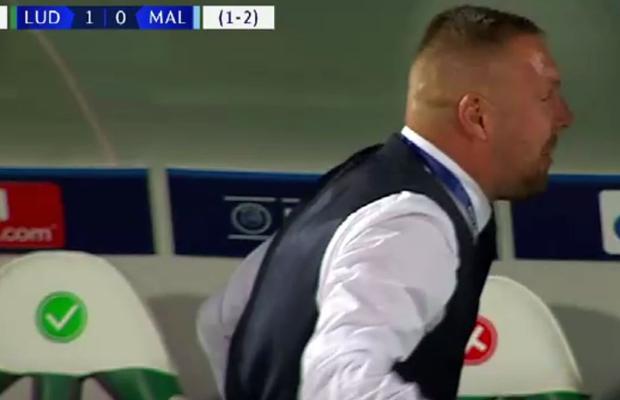 Cosmin Moți, criză de nervi în play-off-ul Champions League » Dispută aprinsă cu arbitrul Clement Turpin