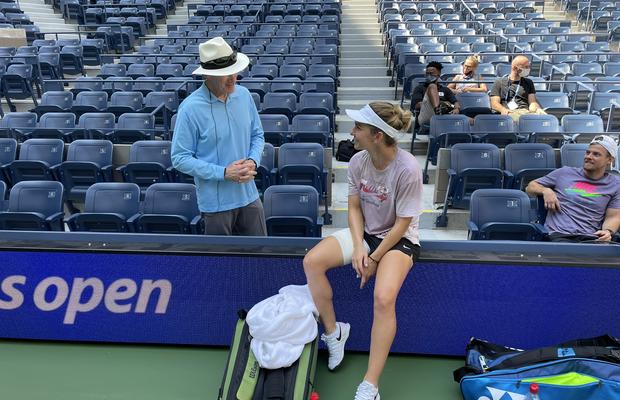 Simona Halep, întâlnire de 5 stele la New York » Darren Cahill: „Cred că tocmai a sfătuit-o pe Simo să se apuce de băut bere”