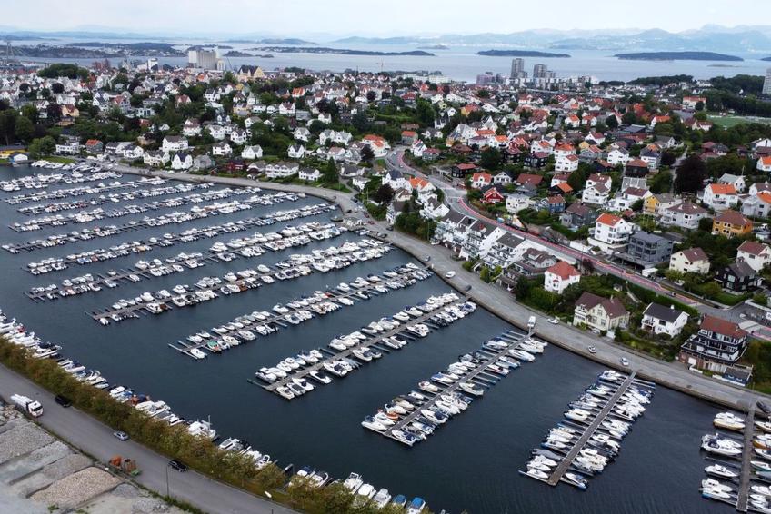 Stavanger, unde FCSB încearcă să se califice în grupele Conference League, e un loc în care parcă s-au adunat toate contrastele lumii