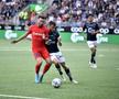 Superatmosferă la Viking - FCSB! Imaginile trimise de corespondenții GSP în Norvegia: „România, România”!