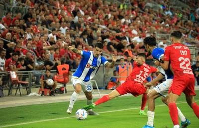Dramatic! Universitatea Craiova, eliminată de Hapoel Beer Sheva din play-off-ul Conference League » Ivan și Bancu au ratat la penalty-uri