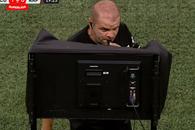 Arbitrul care a picat testele fizice înainte de startul sezonului a revenit la un meci infernal: două goluri contestate de FCU Craiova în thrillerul cu Rapid!