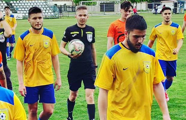 Incredibil! Un antrenor din România a demisionat din cauza pariurilor: „99 la sută dintre fotbaliști pariază! E plină comuna cu case de pariuri!”